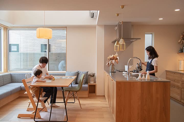住まいにマッチする照明にこだわりを。子供がのびのび遊べる家。