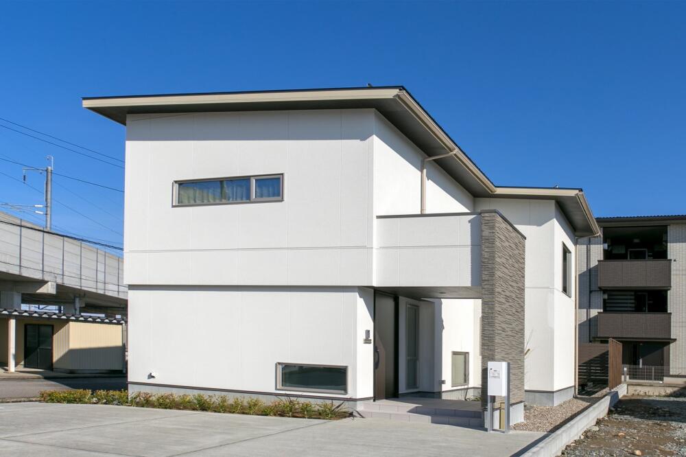 木の温もりと開放感に包まれる住まい